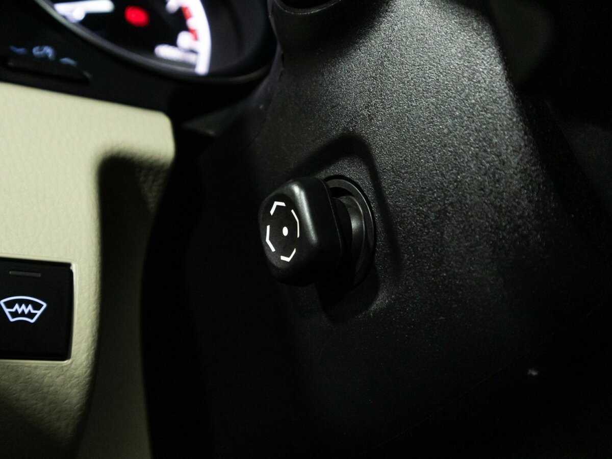 Toyota Camry с пробегом — 2018 год. Фото: #22