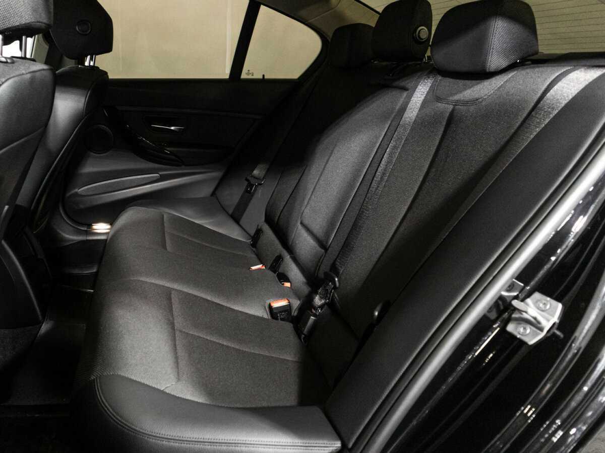 BMW 3 серии с пробегом — 2018 год. Фото: #9