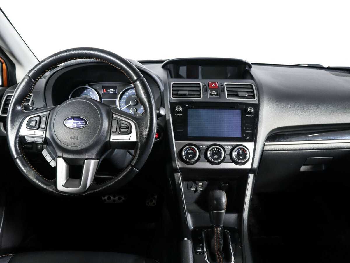 Subaru XV с пробегом — 2015 год. Фото: #8