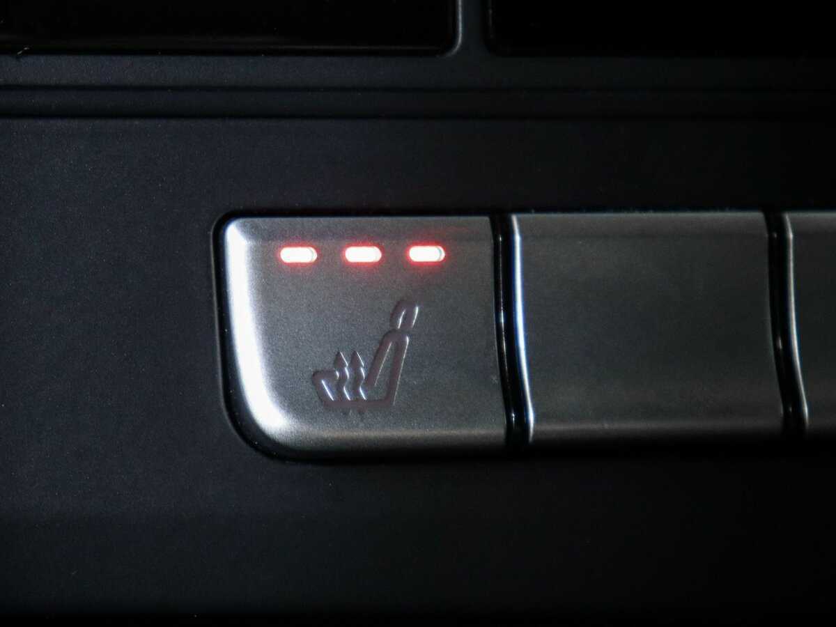 Mercedes-Benz E-Класс с пробегом — 2015 год. Фото: #16