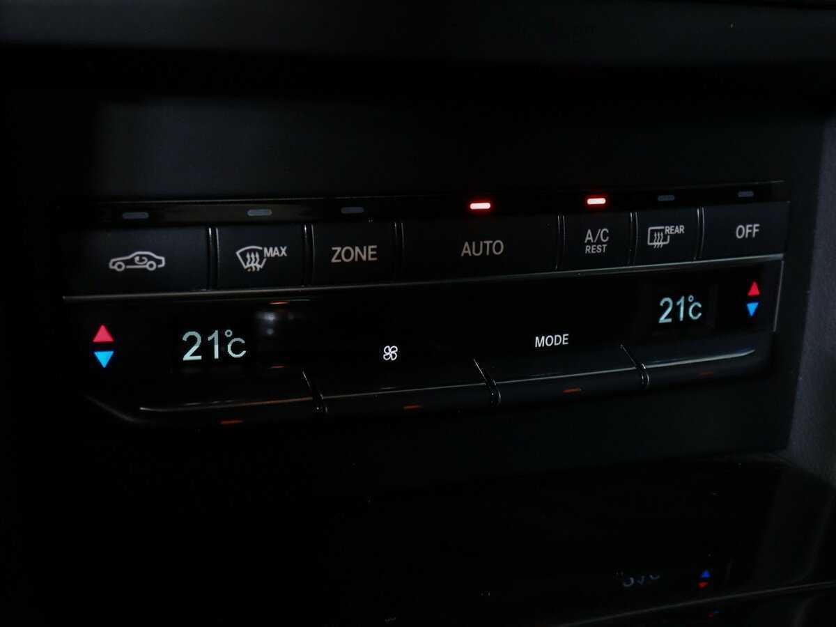 Mercedes-Benz E-Класс с пробегом — 2015 год. Фото: #18