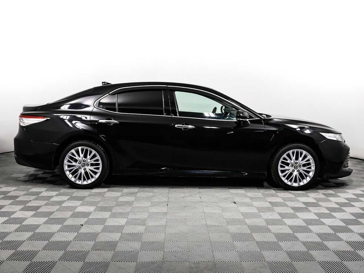 Toyota Camry с пробегом — 2019 год. Фото: #3