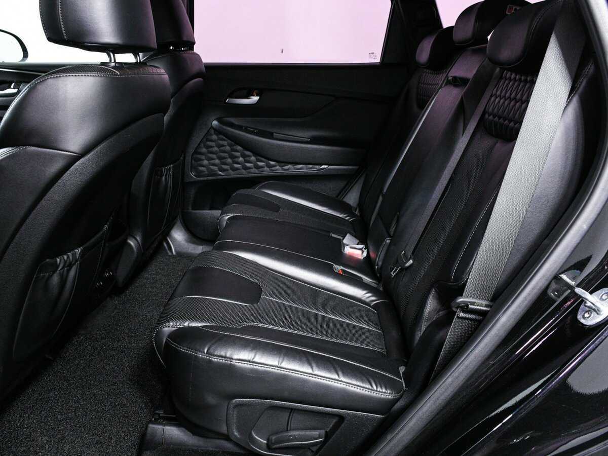 Hyundai Santa Fe с пробегом — 2018 год. Фото: #12