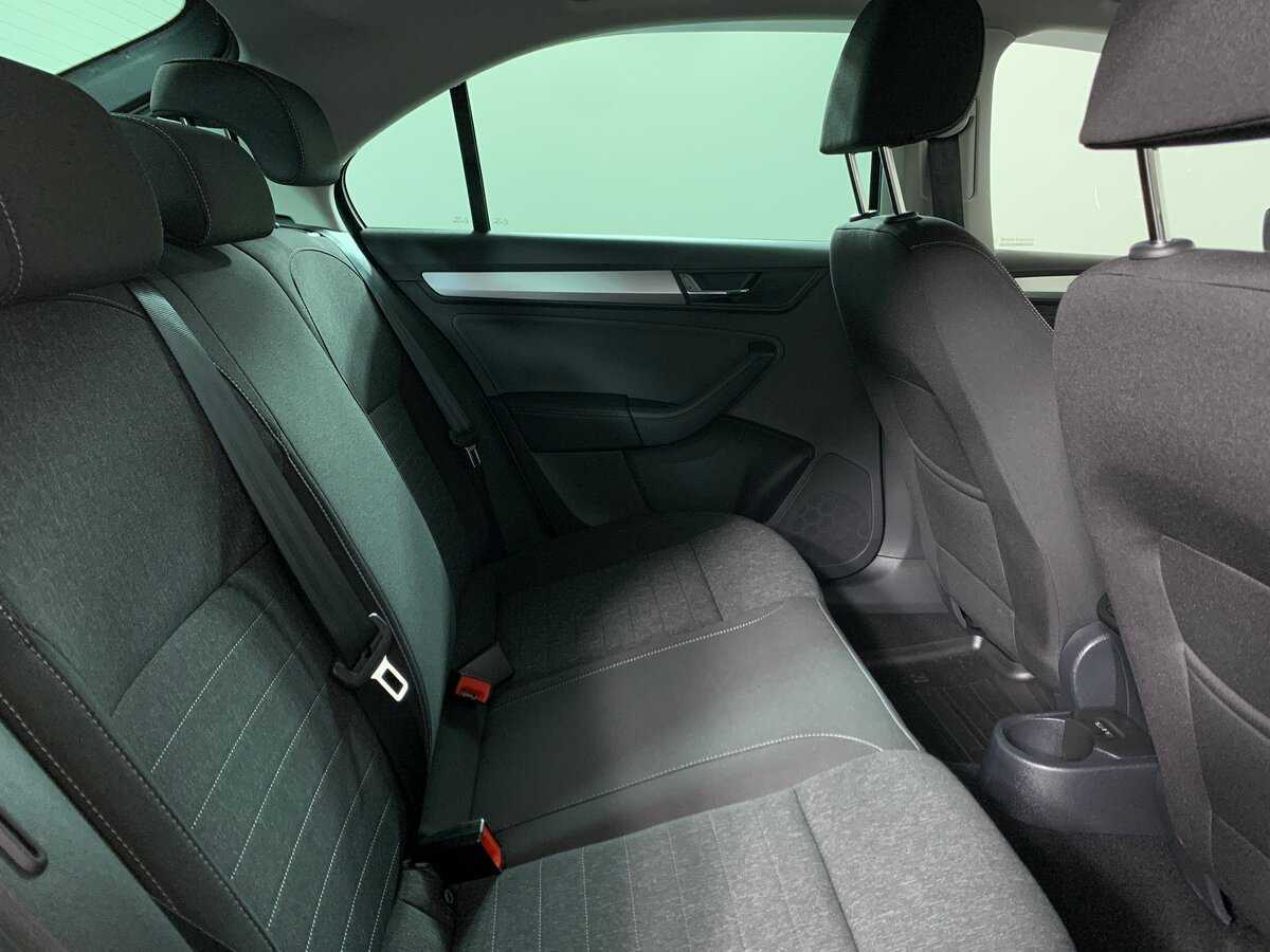 Skoda Rapid с пробегом — 2021 год. Фото: #17