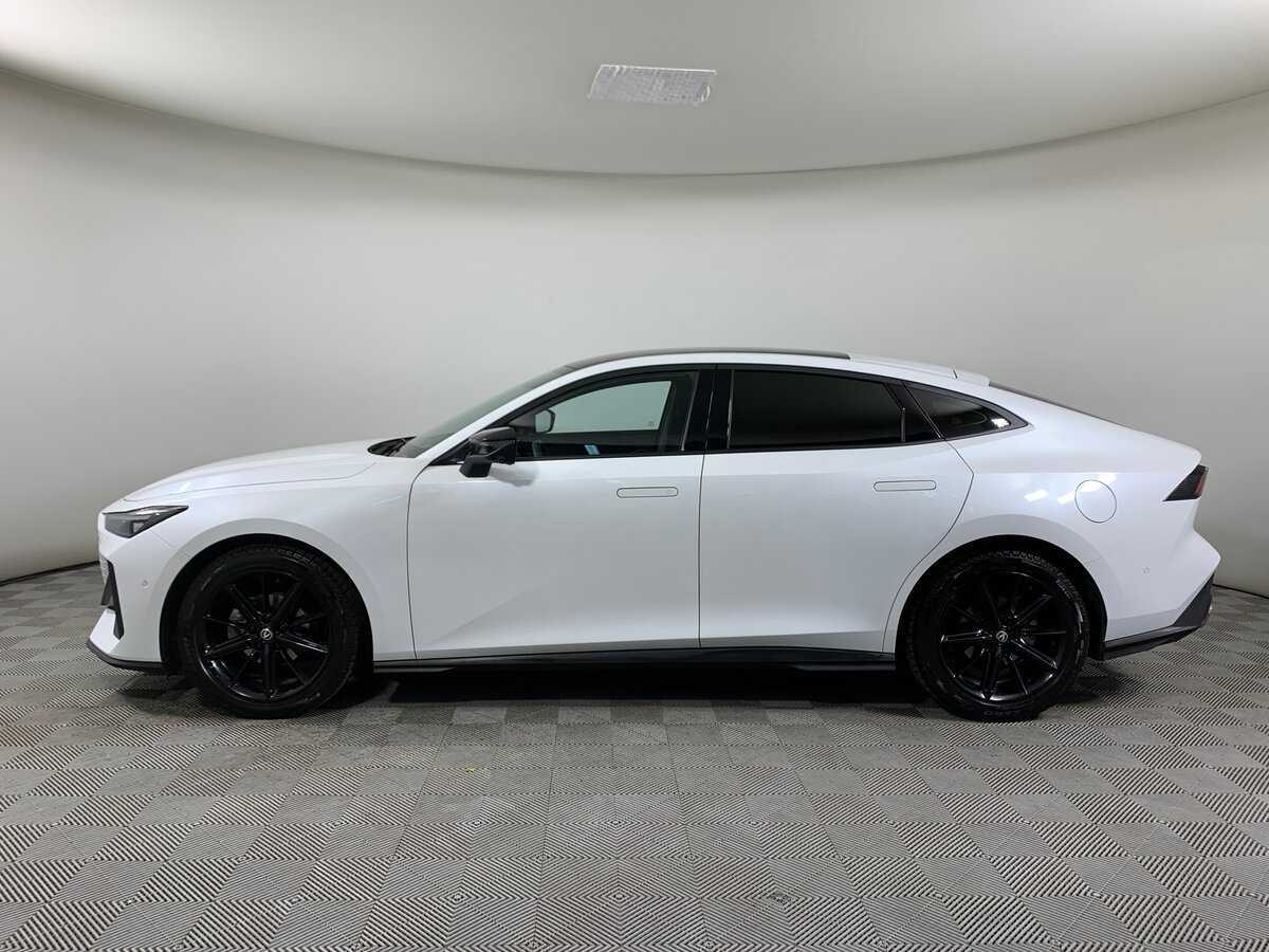 Changan UNI-V с пробегом — 2024 год. Фото: #7