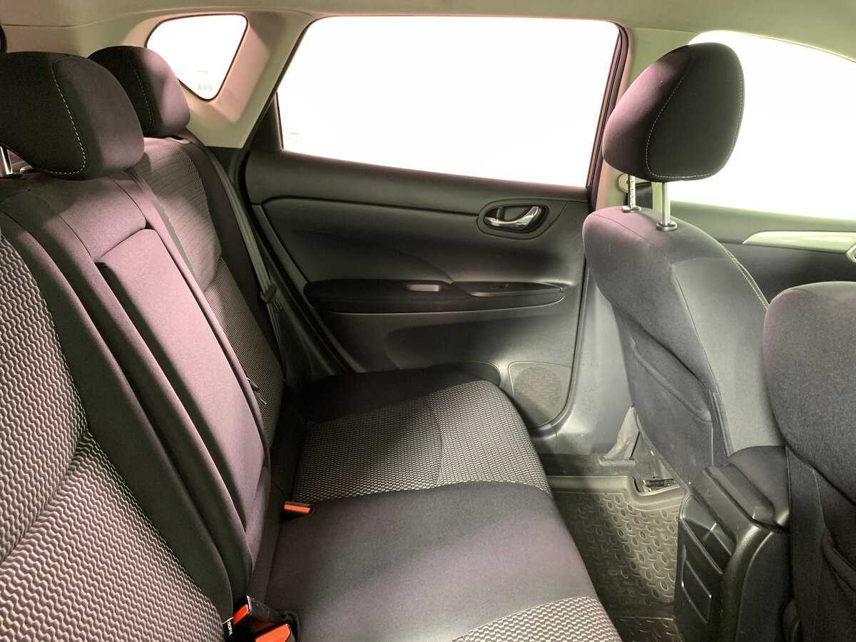 Nissan Tiida с пробегом — 2015 год. Фото: #17