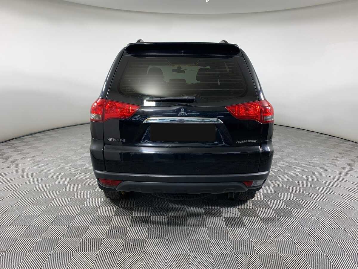 Mitsubishi Pajero Sport с пробегом — 2014 год. Фото: #5