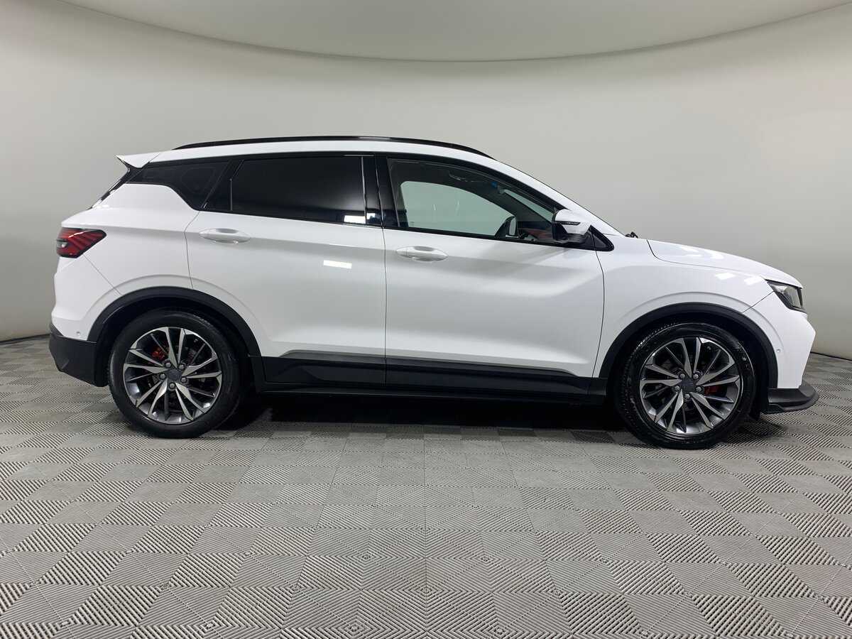 Geely Coolray с пробегом — 2023 год. Фото: #3