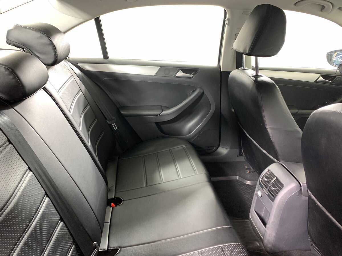 Volkswagen Jetta с пробегом — 2017 год. Фото: #16