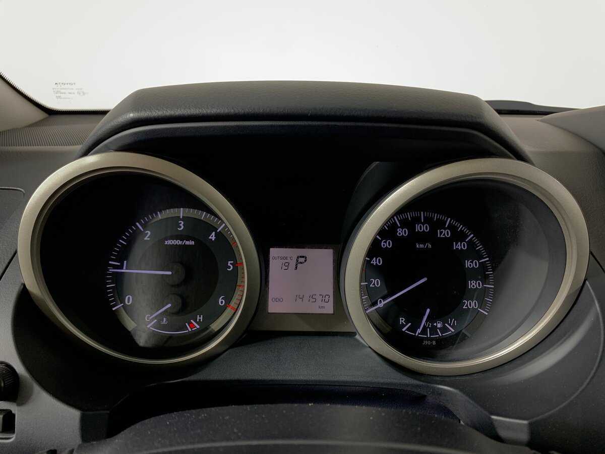 Toyota Land Cruiser Prado с пробегом — 2012 год. Фото: #11