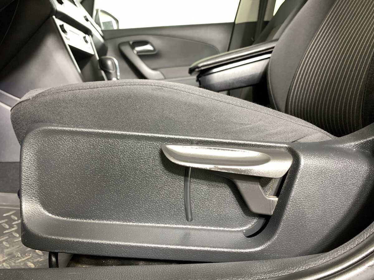 Volkswagen Polo с пробегом — 2013 год. Фото: #15