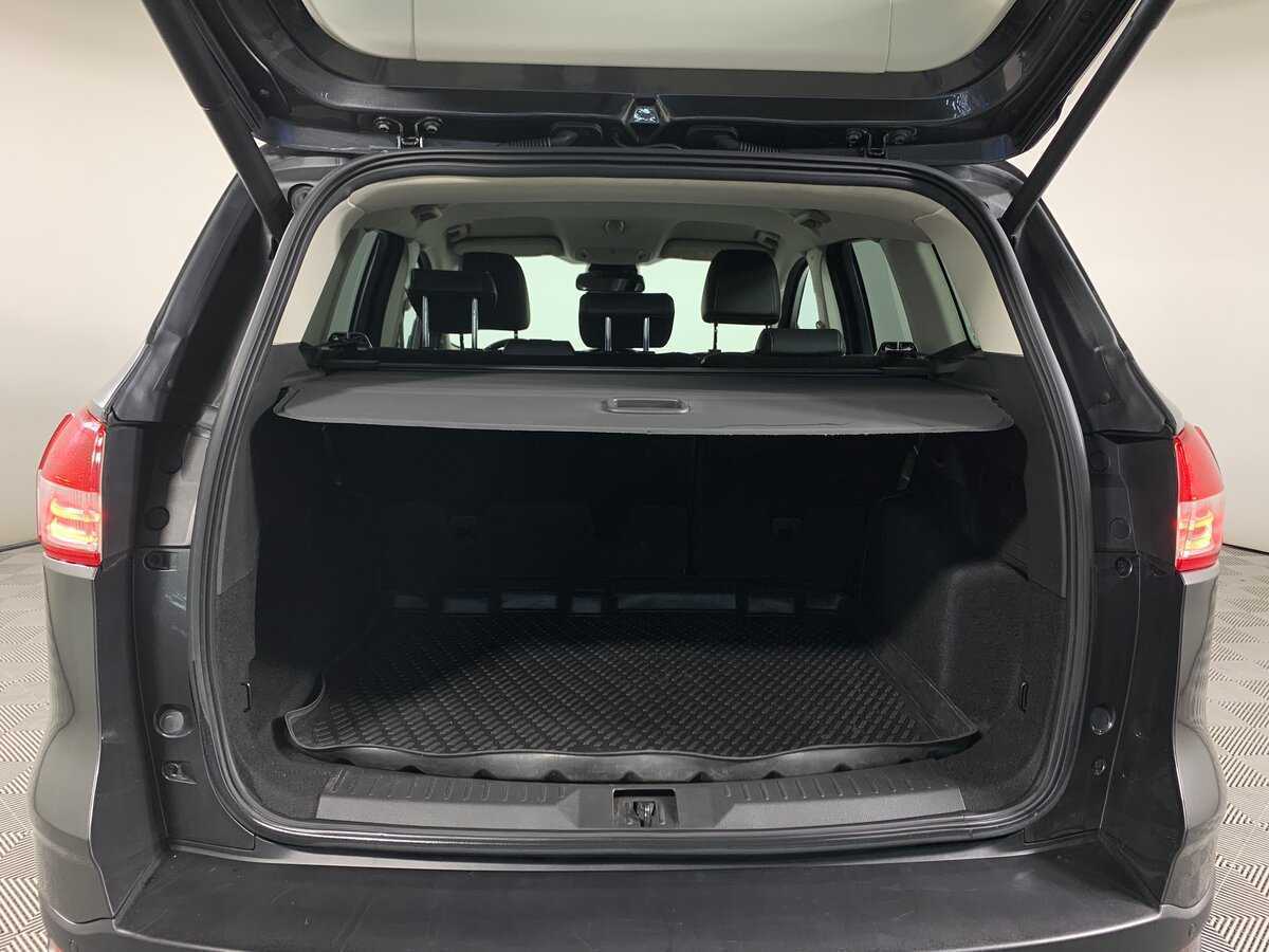 Ford Kuga с пробегом — 2016 год. Фото: #19