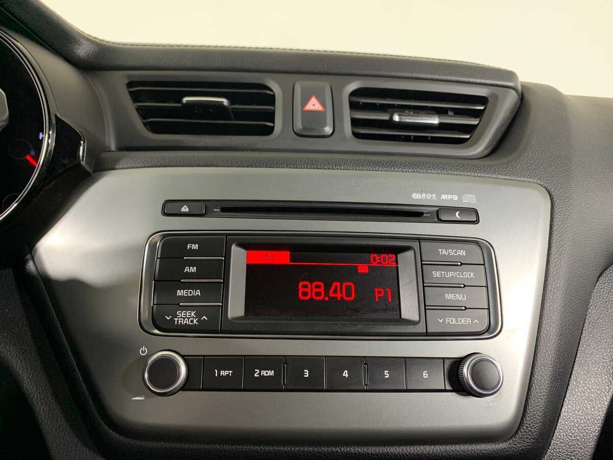 Kia Rio с пробегом — 2016 год. Фото: #12