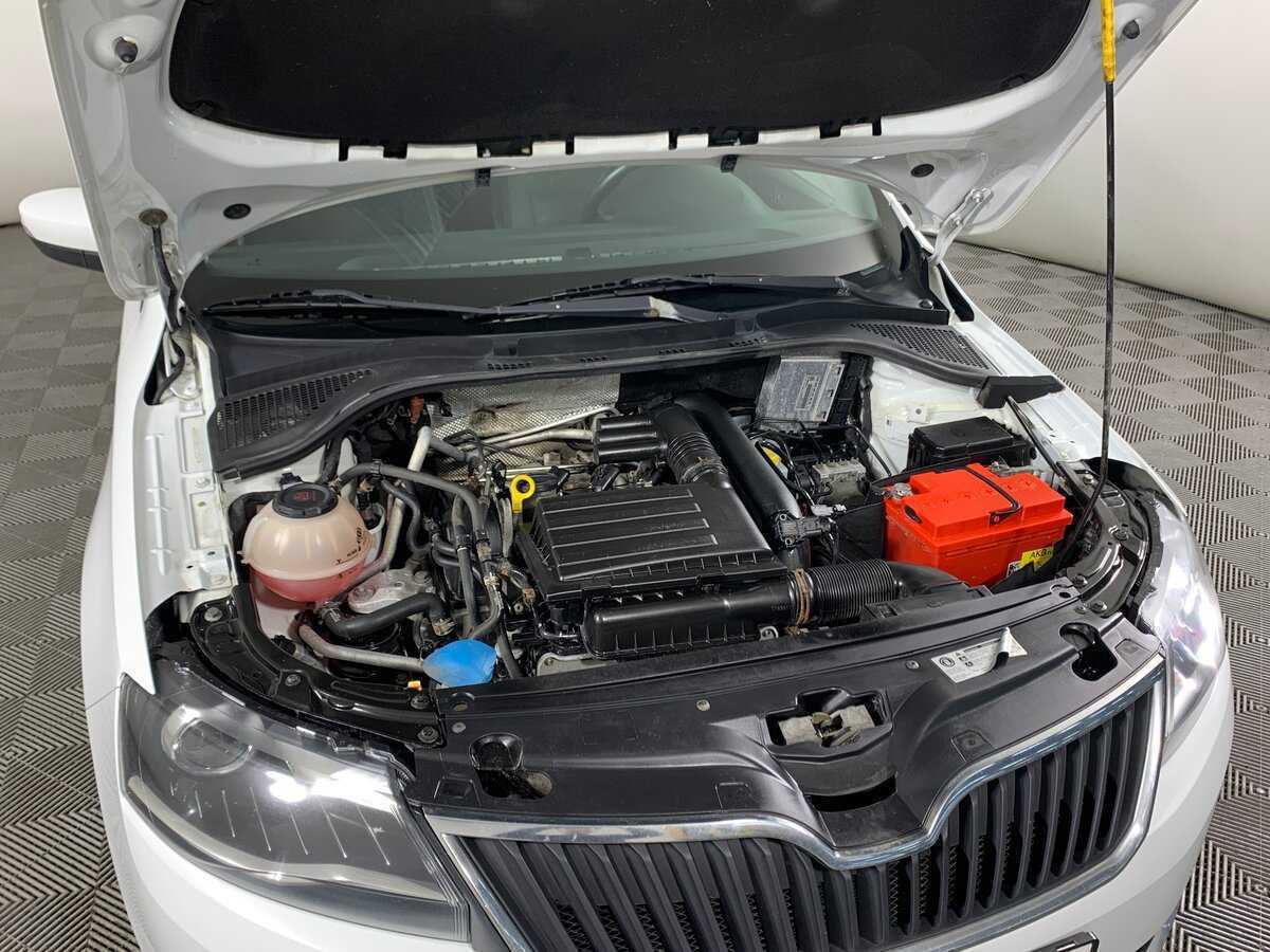 Skoda Rapid с пробегом — 2018 год. Фото: #10