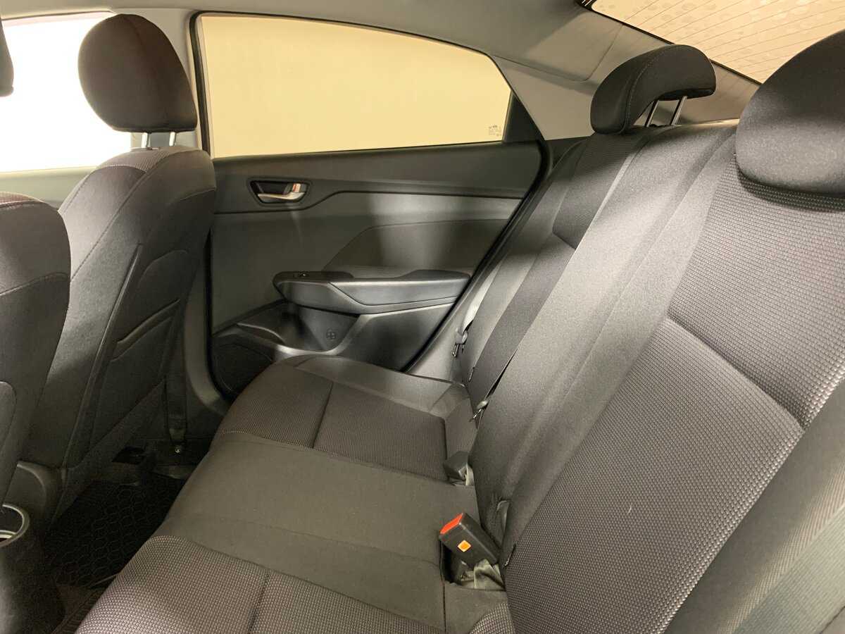 Hyundai Solaris с пробегом — 2017 год. Фото: #17