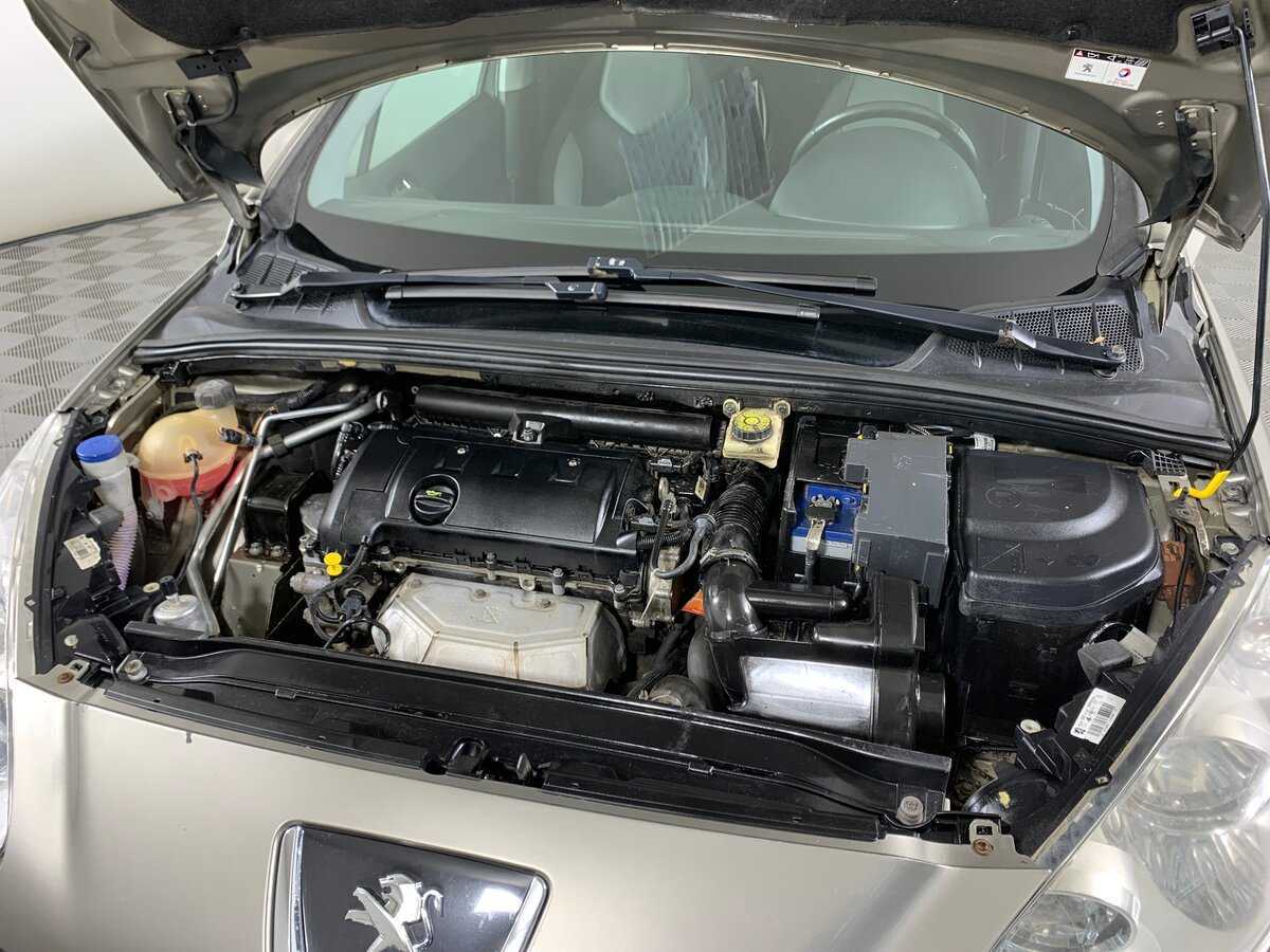 Peugeot 308 с пробегом — 2012 год. Фото: #10