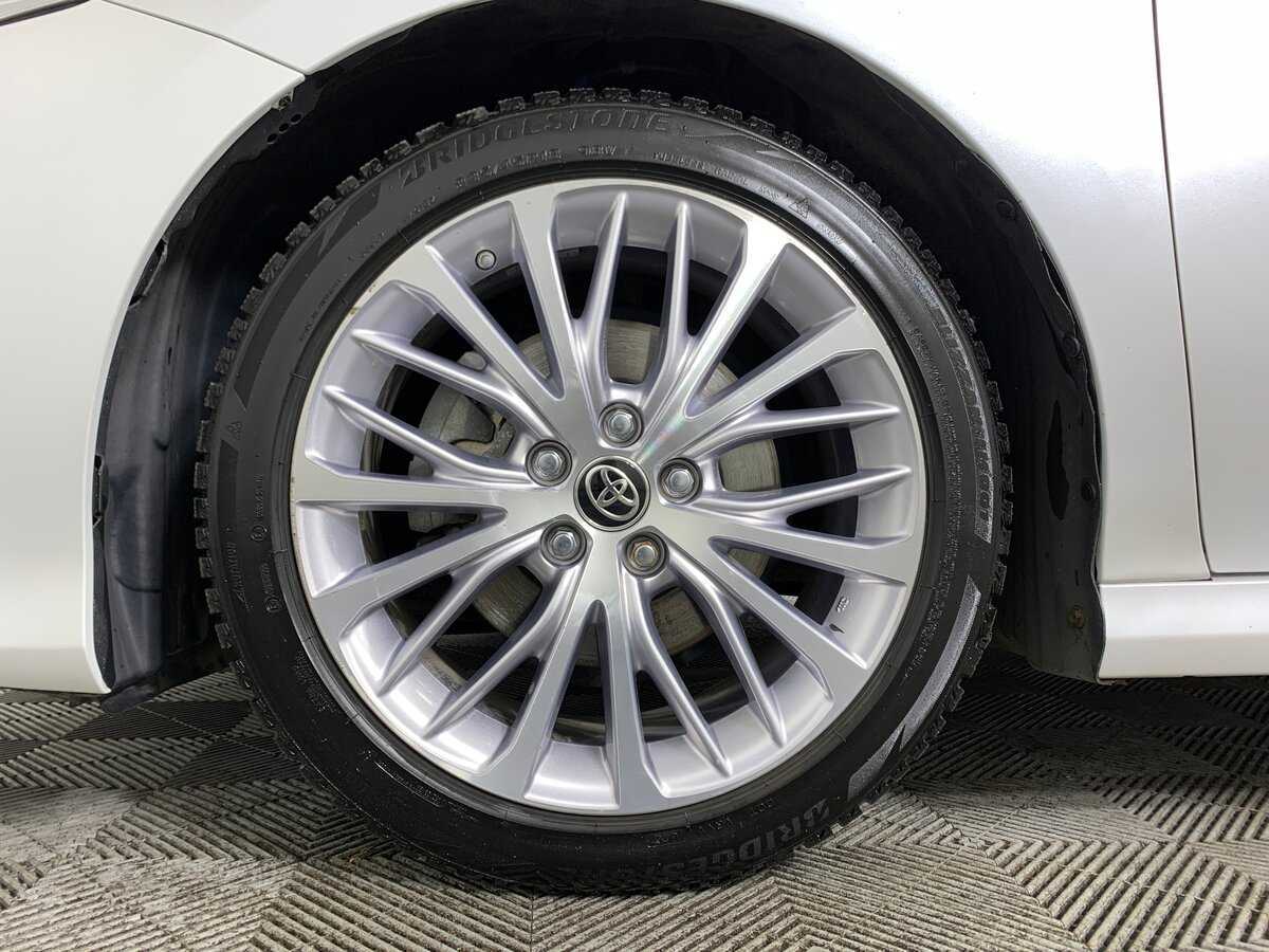 Toyota Camry с пробегом — 2020 год. Фото: #8