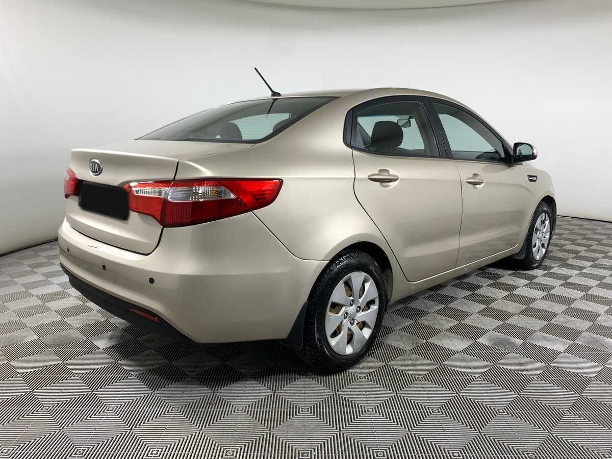 Kia Rio с пробегом — 2012 год. Фото: #4