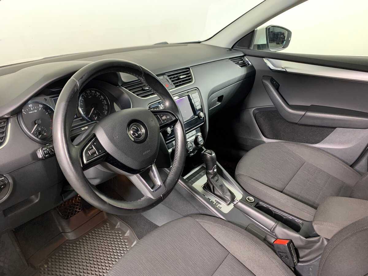 Skoda Octavia с пробегом — 2015 год. Фото: #11