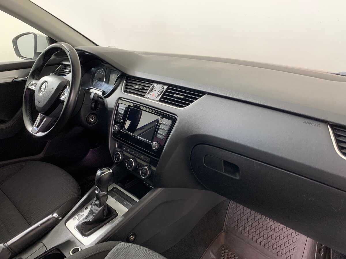 Skoda Octavia с пробегом — 2015 год. Фото: #13