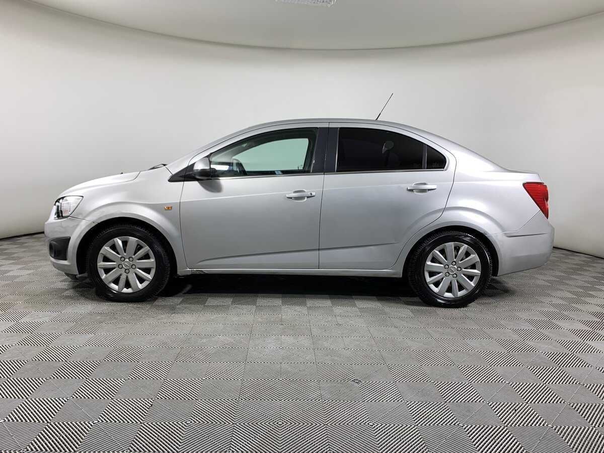 Chevrolet Aveo с пробегом — 2014 год. Фото: #7