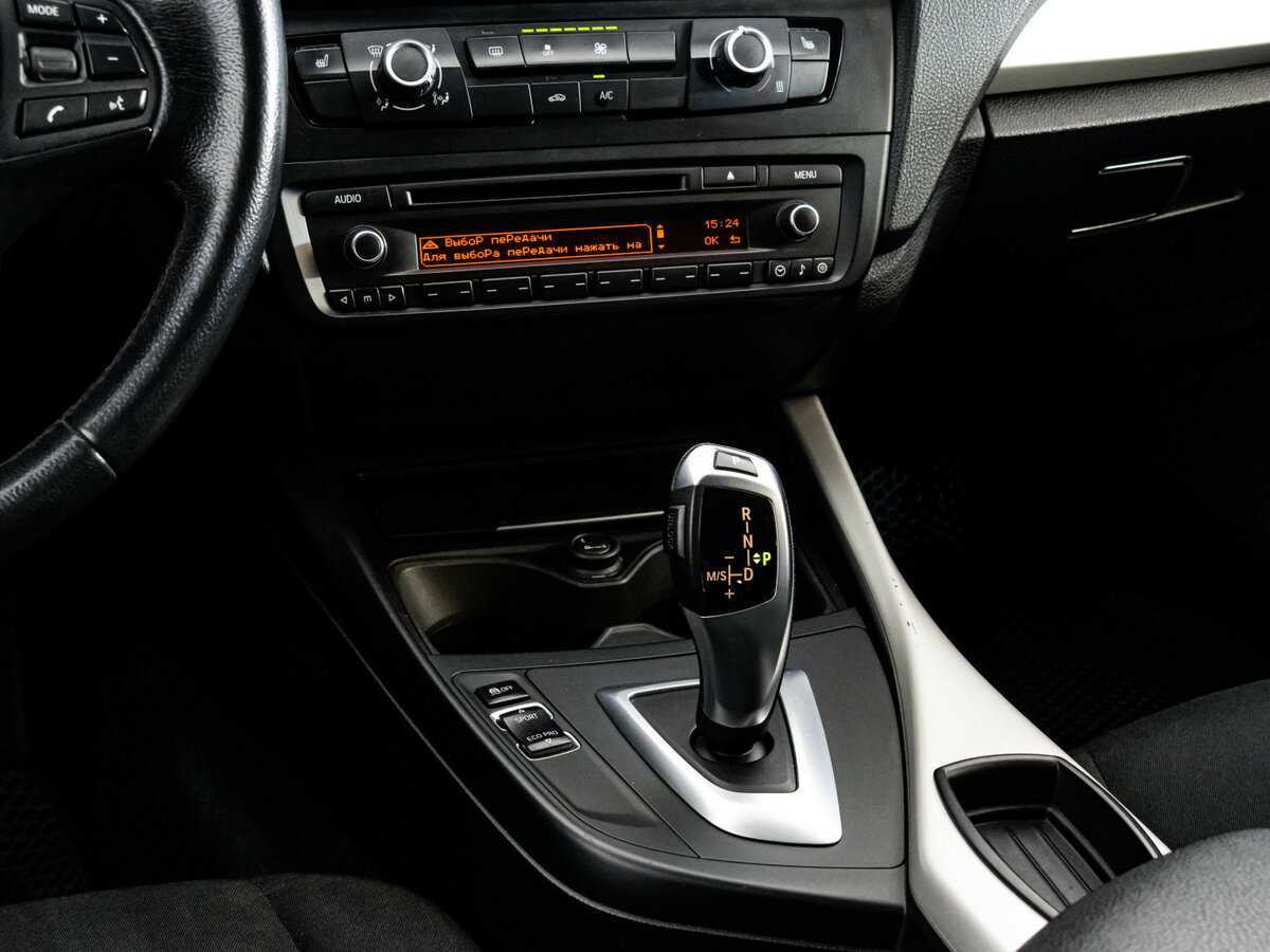 BMW 1 серии с пробегом — 2013 год. Фото: #10