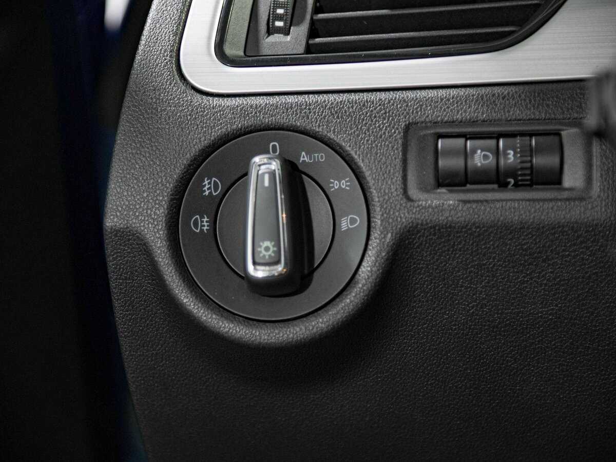 Skoda Rapid с пробегом — 2019 год. Фото: #13