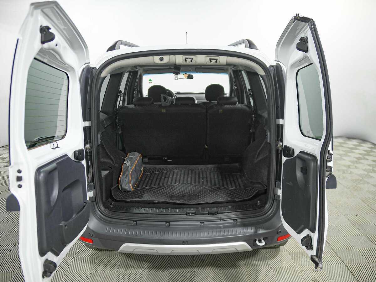 Lada (ВАЗ) Largus с пробегом — 2021 год. Фото: #12