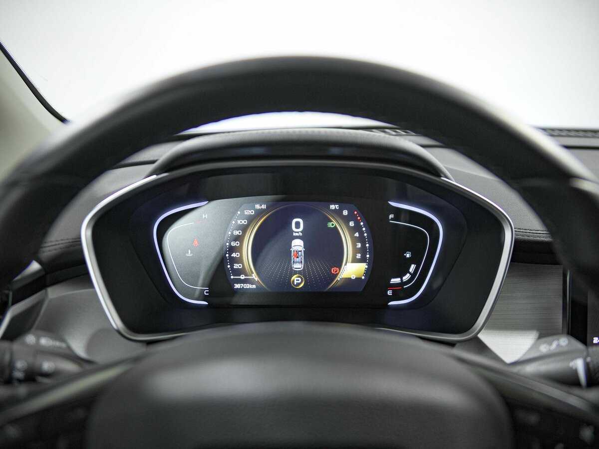 Geely Coolray с пробегом — 2023 год. Фото: #6