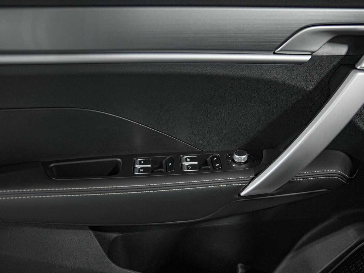 Geely Coolray с пробегом — 2023 год. Фото: #11