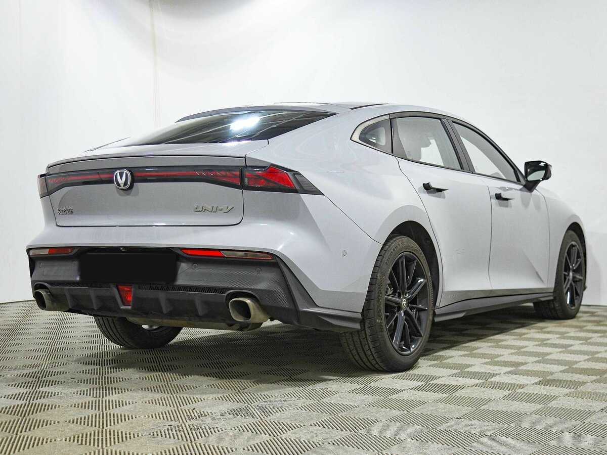 Changan UNI-V с пробегом — 2023 год. Фото: #4