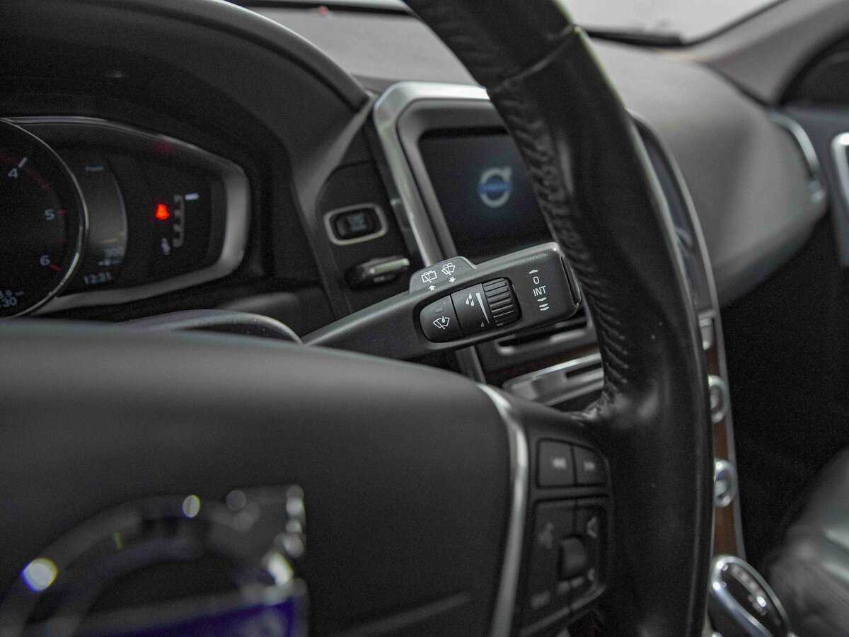 Volvo XC60 с пробегом — 2015 год. Фото: #8