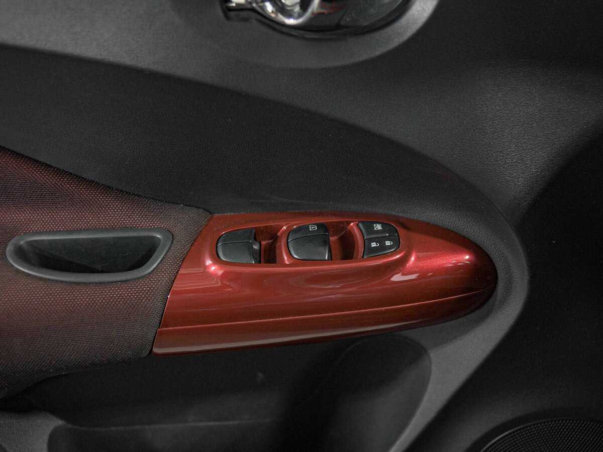 Nissan Juke с пробегом — 2012 год. Фото: #11