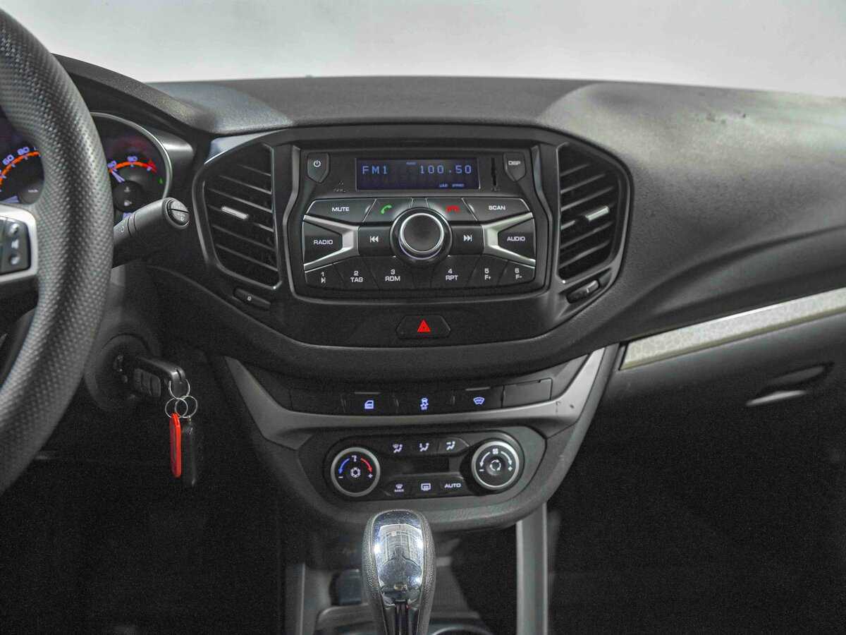 Lada (ВАЗ) Vesta с пробегом — 2019 год. Фото: #10