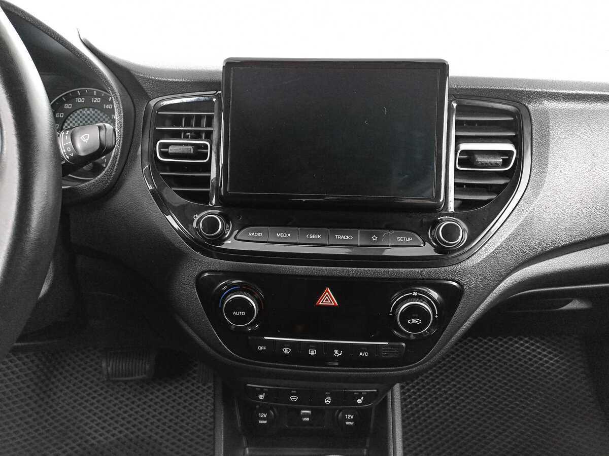 Hyundai Solaris с пробегом — 2021 год. Фото: #11