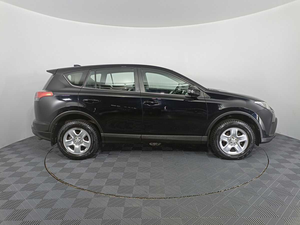 Toyota RAV4 с пробегом — 2019 год. Фото: #3