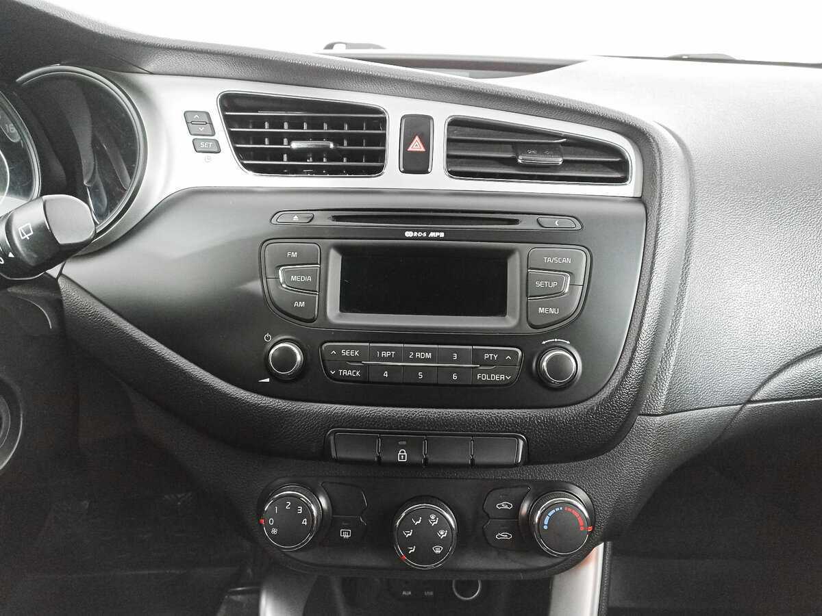 Kia Ceed с пробегом — 2015 год. Фото: #14