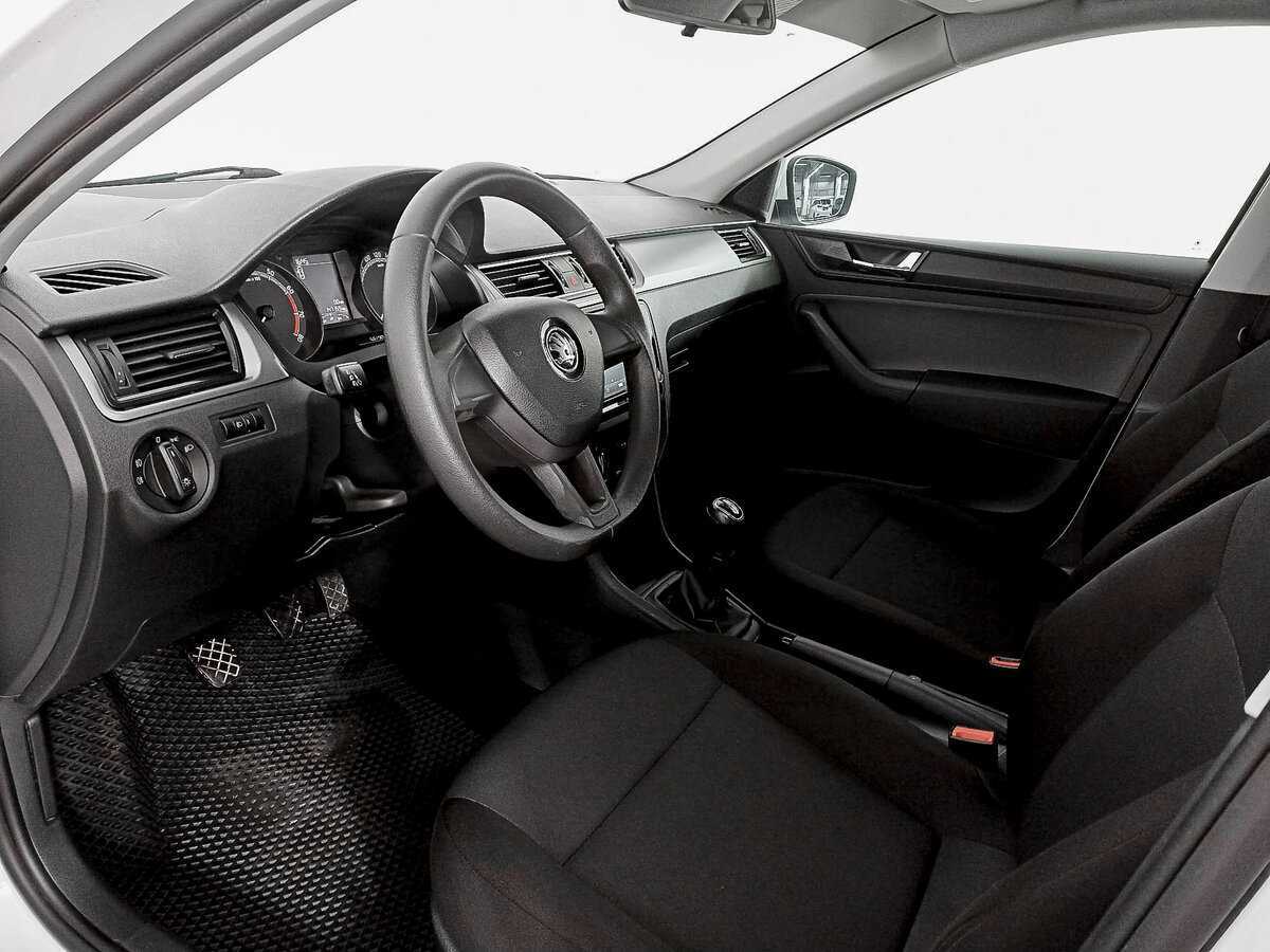Skoda Rapid с пробегом — 2019 год. Фото: #15