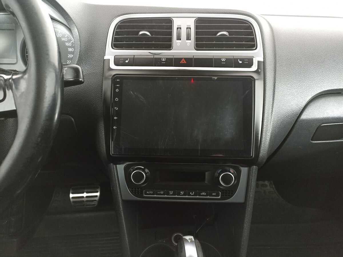 Volkswagen Polo с пробегом — 2017 год. Фото: #13