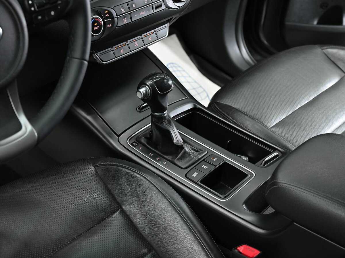 Kia Sorento с пробегом — 2017 год. Фото: #10