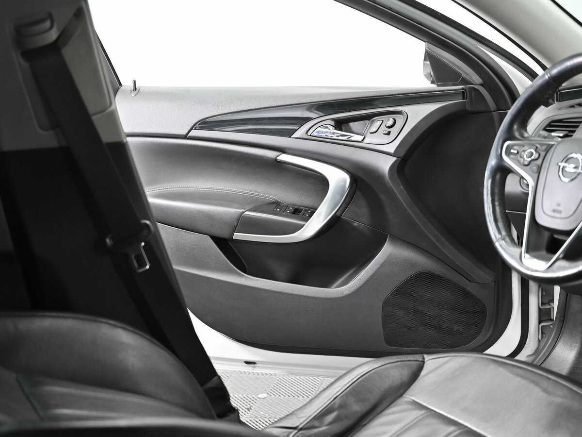 Opel Insignia с пробегом — 2014 год. Фото: #5