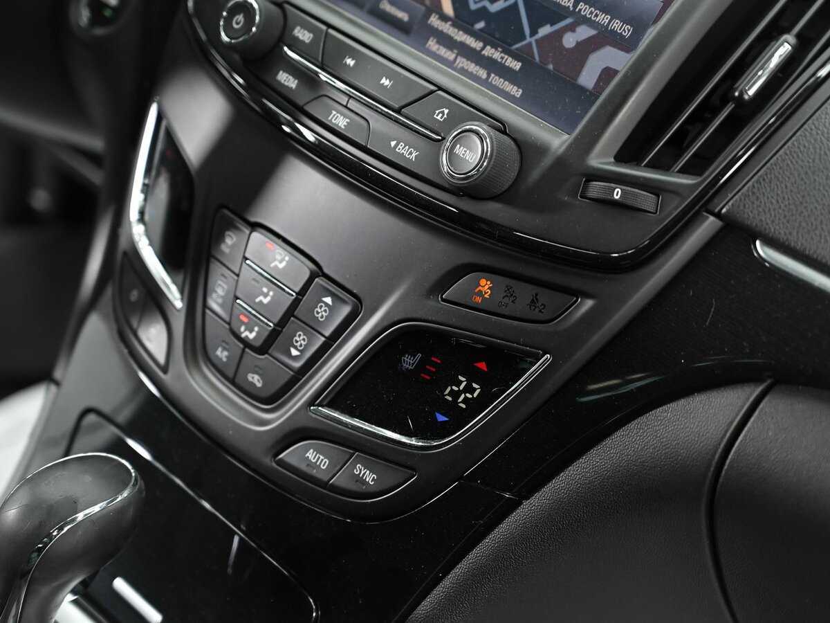 Opel Insignia с пробегом — 2014 год. Фото: #11