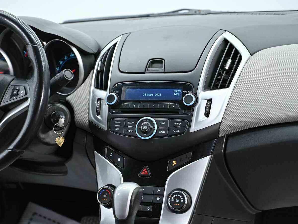 Chevrolet Cruze с пробегом — 2013 год. Фото: #8