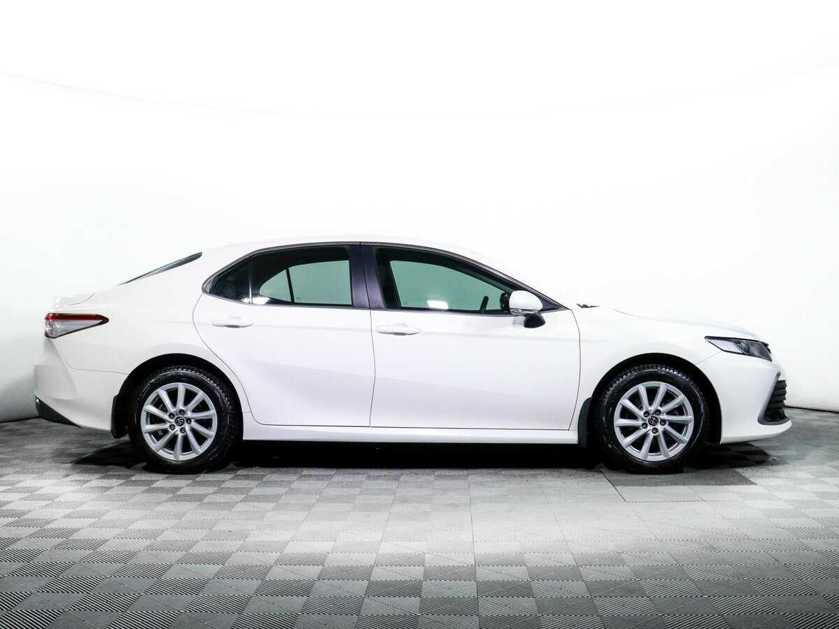 Toyota Camry с пробегом — 2021 год. Фото: #3