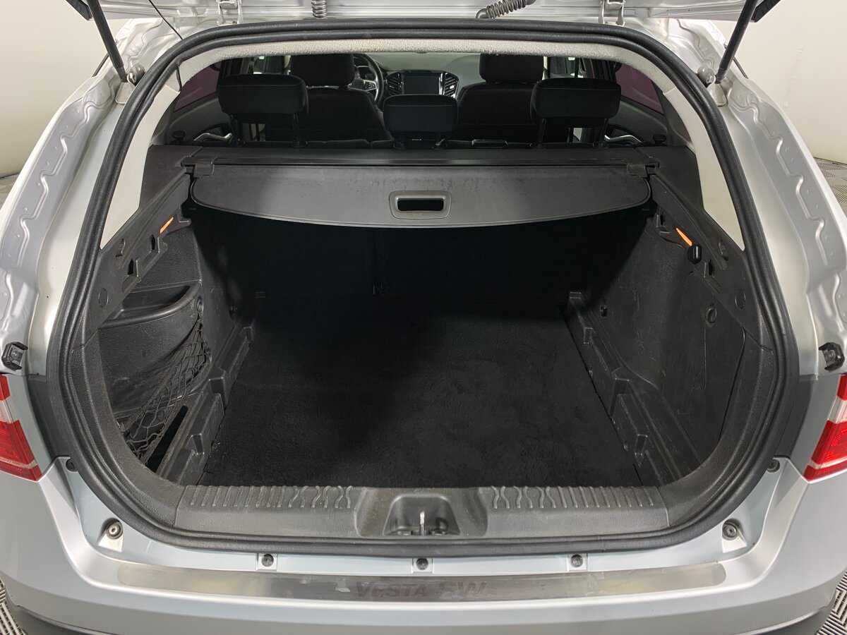 Lada (ВАЗ) Vesta с пробегом — 2017 год. Фото: #19