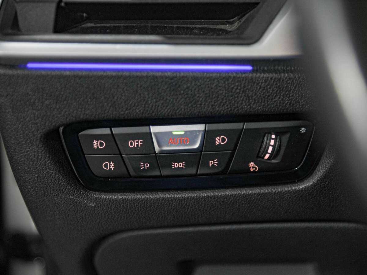 BMW 3 серии с пробегом — 2019 год. Фото: #13