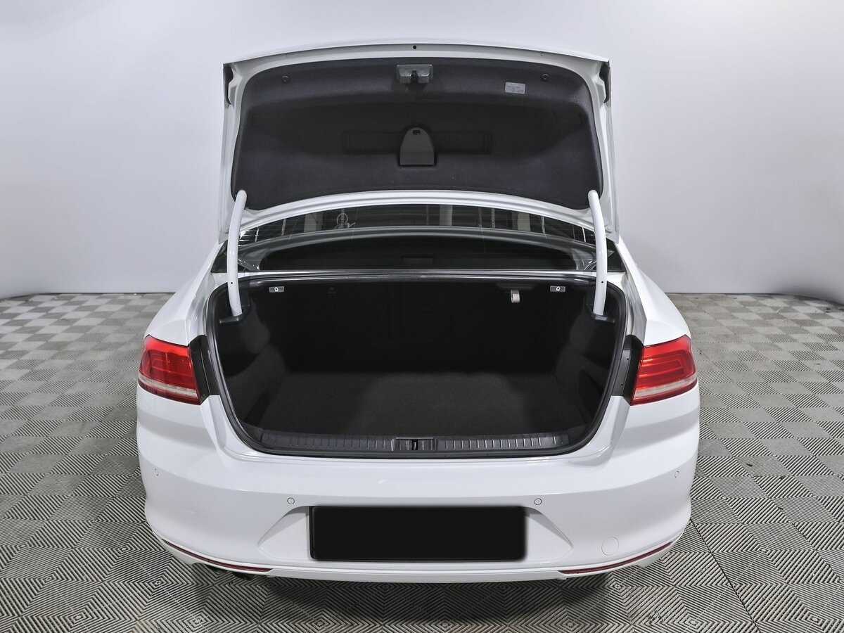 Volkswagen Passat с пробегом — 2015 год. Фото: #17