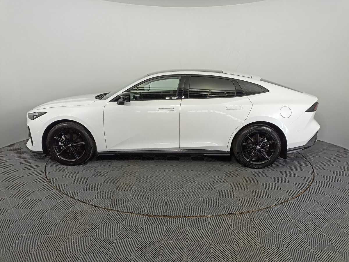 Changan UNI-V с пробегом — 2023 год. Фото: #7