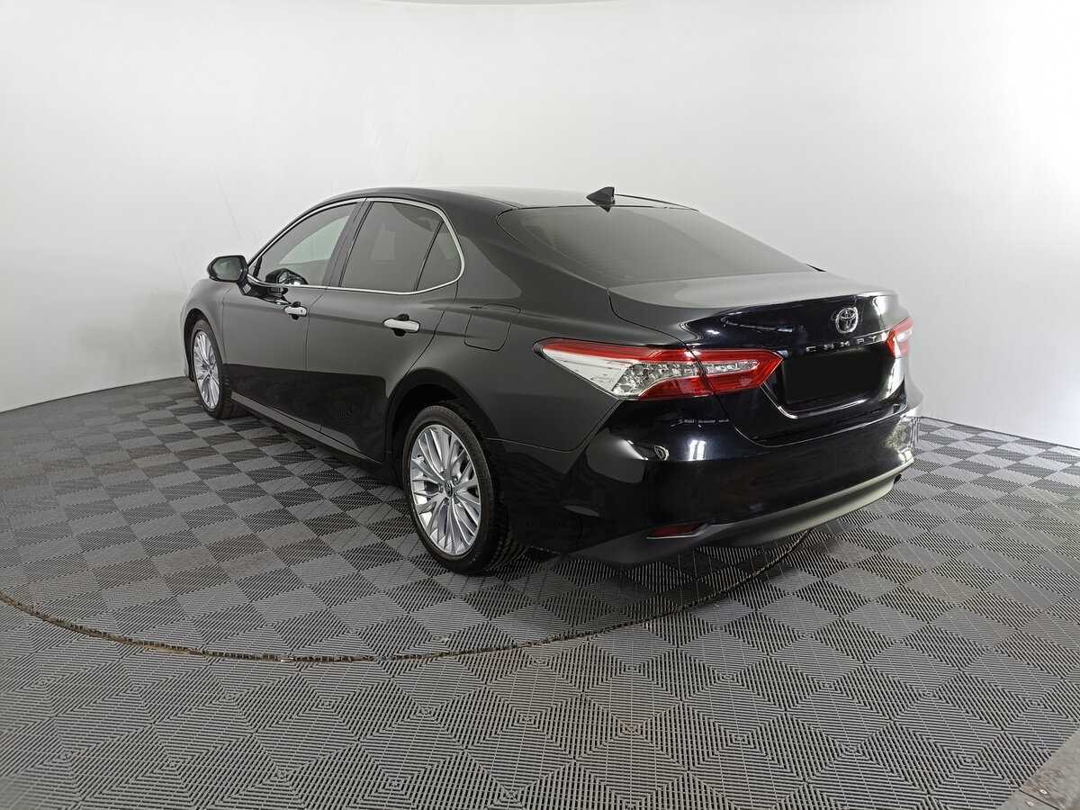 Toyota Camry с пробегом — 2020 год. Фото: #6
