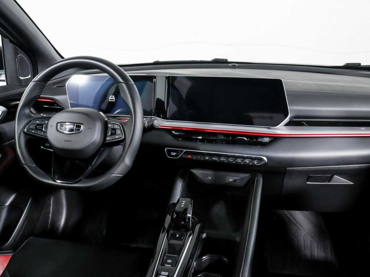 Geely Coolray с пробегом — 2023 год. Фото: #8